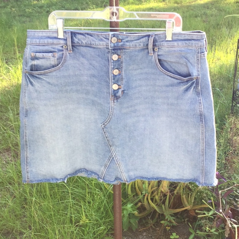 🦋NWOT Old Navy So Much Fun Size 16 Denim Short Denim Skirt Wardrobe Must Have🦋